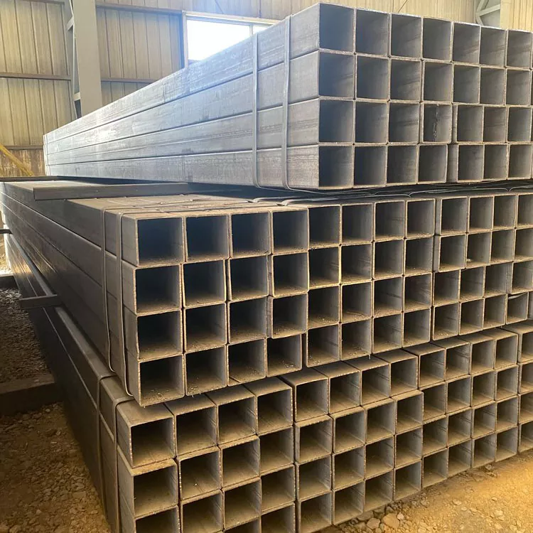 ท่อสี่เหลี่ยมลายทางสีดำ